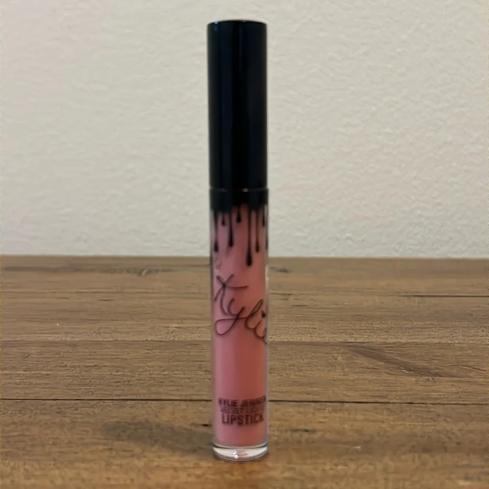 Kylie Jenner Velvet liquid lipstick Charm